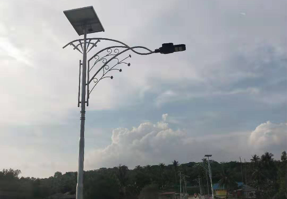 太阳能二体灯案例